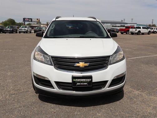 Summit White 2017 Chevrolet Traverse LS
