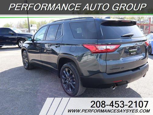 Graphite Metallic 2021 Chevrolet Traverse RS