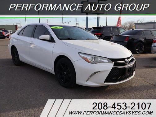 2017 Toyota Camry SE