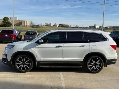 2020 Honda Pilot Touring 8-Passenger