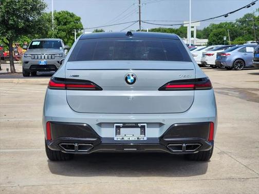 2023 BMW 760 i xDrive