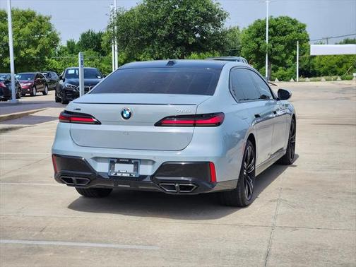 2023 BMW 760 i xDrive