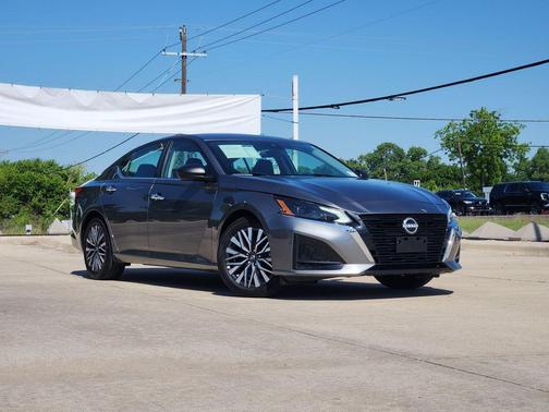Gun Metallic 2025 Nissan Altima 2.5 SV