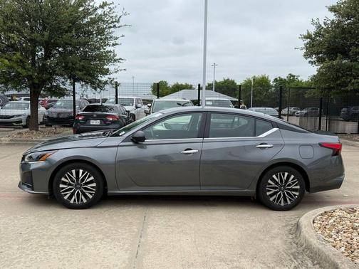Gun Metallic 2025 Nissan Altima 2.5 SV