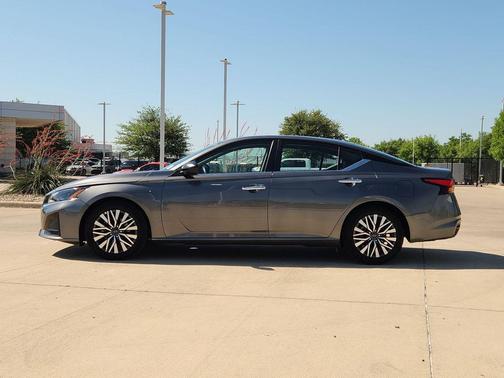 Gun Metallic 2025 Nissan Altima 2.5 SV