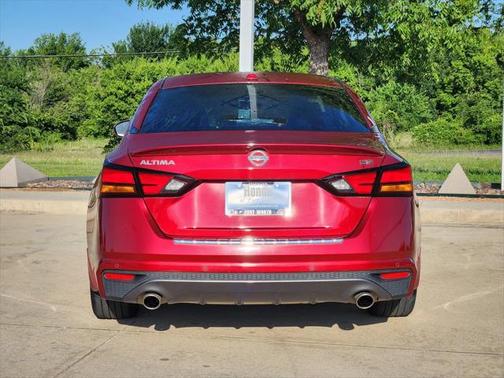 2020 Nissan Altima SR FWD