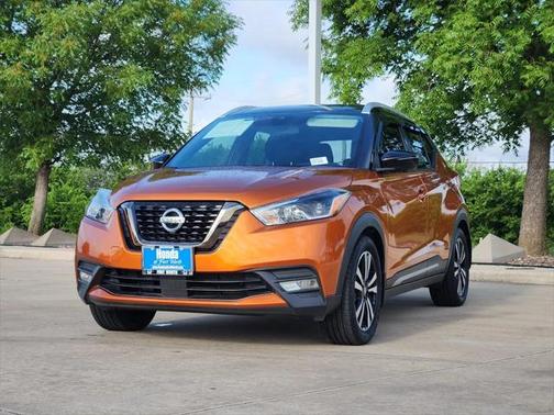 2020 Nissan Kicks SR