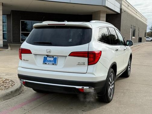 2017 Honda Pilot Elite