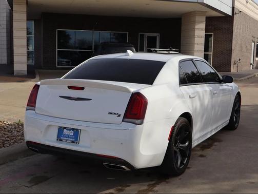 2021 Chrysler 300 S