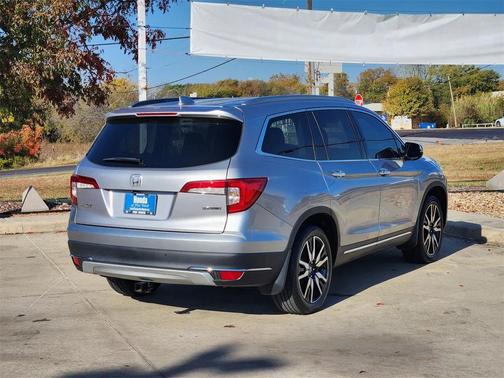 2019 Honda Pilot Touring 8-Passenger