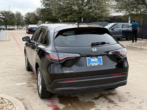 2023 Honda HR-V LX