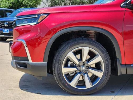 2025 Honda Pilot Touring 8-Passenger