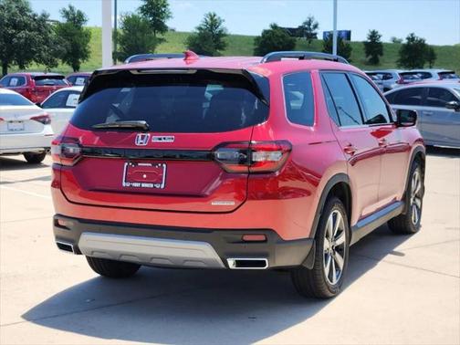 2025 Honda Pilot Touring 8-Passenger