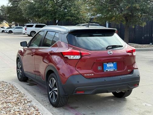 2020 Nissan Kicks SV