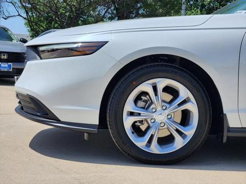 2025 Honda Accord LX 1.5T