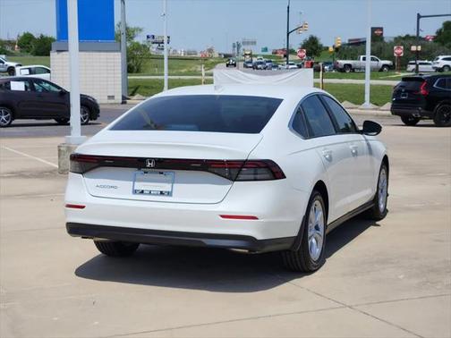 2025 Honda Accord LX 1.5T