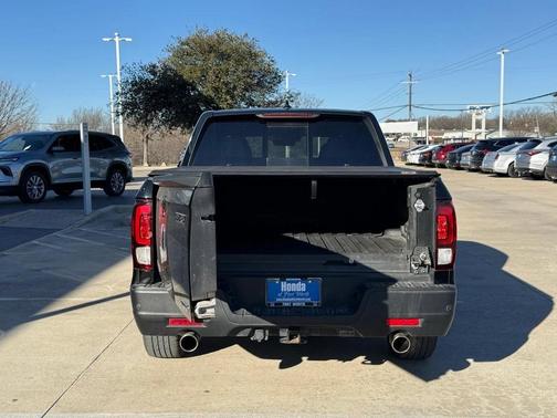 2023 Honda Ridgeline Black