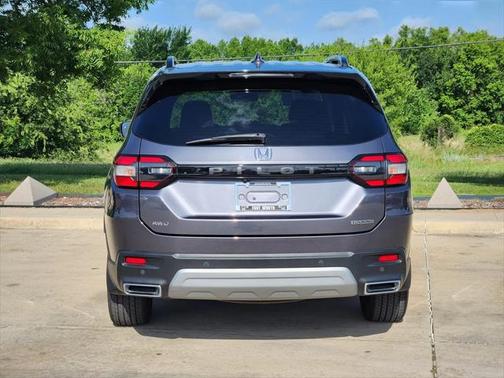2024 Honda Pilot Touring 8-Passenger