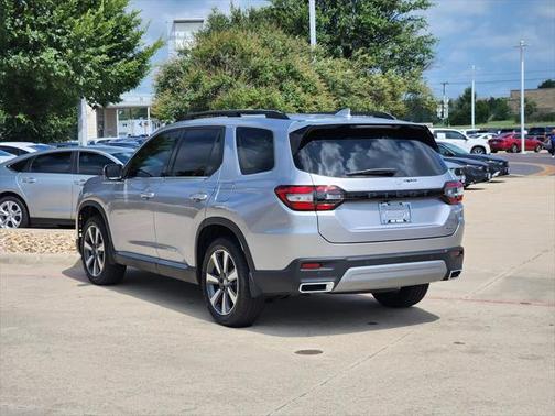 2025 Honda Pilot Touring 8-Passenger