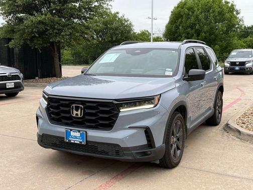 Sonic Gray Pearl 2024 Honda Pilot Sport