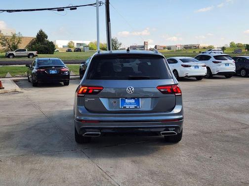 2020 Volkswagen Tiguan 2.0T SE R-Line Black