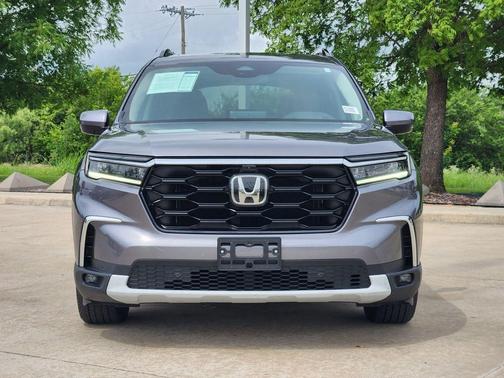 Modern Steel Metallic 2024 Honda Pilot Elite