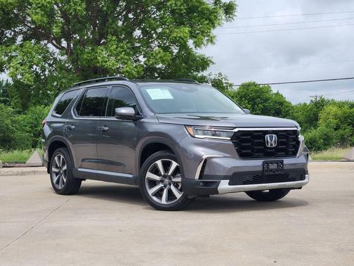 Modern Steel Metallic 2024 Honda Pilot Elite