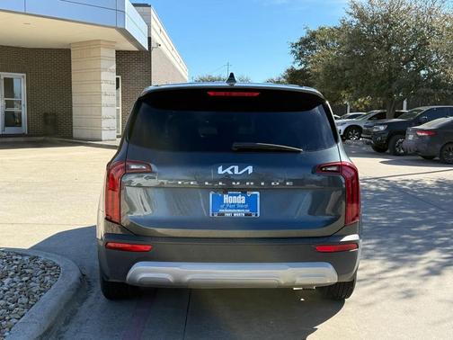 2022 Kia Telluride LX