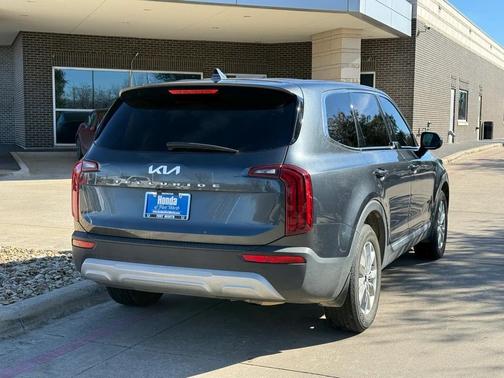 2022 Kia Telluride LX