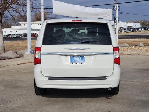2011 Chrysler Town & Country Touring-L