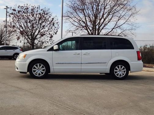 2011 Chrysler Town & Country Touring-L