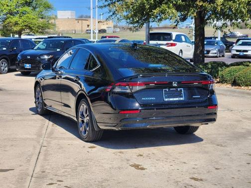 Crystal Black Pearl 2026 Honda Accord Hybrid EX-L