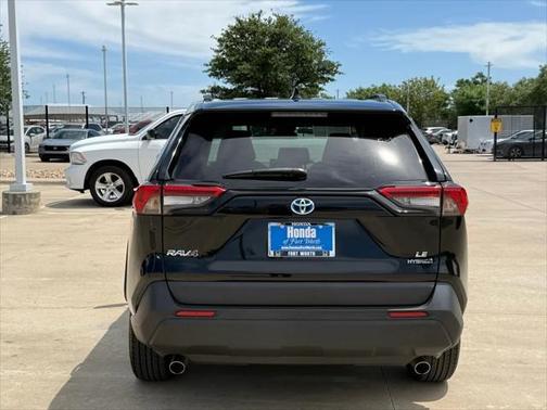 2022 Toyota RAV4 Hybrid LE