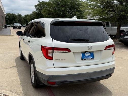 White Diamond Pearl 2019 Honda Pilot LX