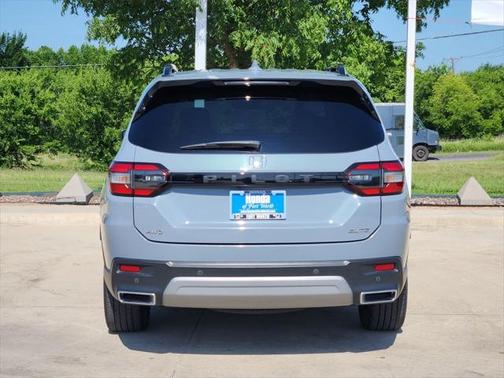 2023 Honda Pilot AWD Elite