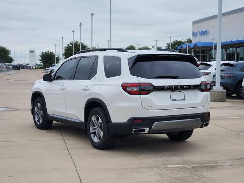Platinum White Pearl 2026 Honda Pilot EX-L