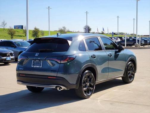 2025 Honda HR-V 2WD Sport