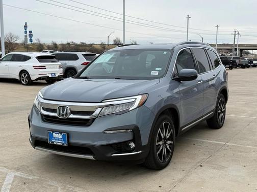 2022 Honda Pilot Touring 8-Passenger