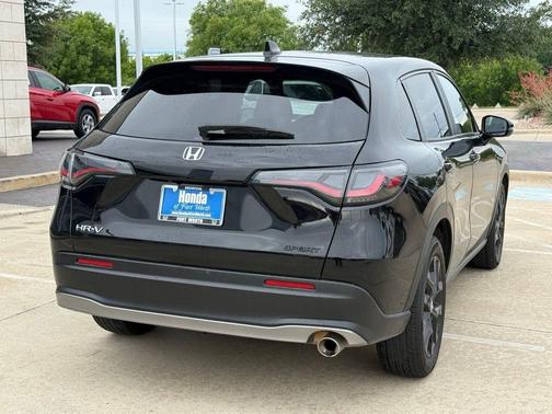 Crystal Black Pearl 2025 Honda HR-V AWD Sport