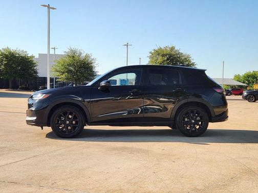 Crystal Black Pearl 2025 Honda HR-V AWD Sport