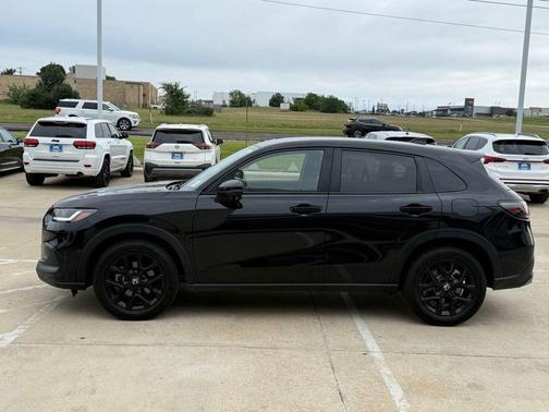 Crystal Black Pearl 2025 Honda HR-V AWD Sport