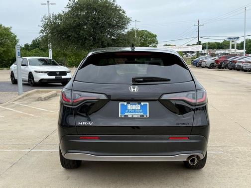 Crystal Black Pearl 2025 Honda HR-V AWD Sport