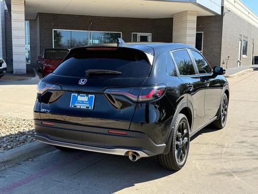 2025 Honda HR-V AWD Sport