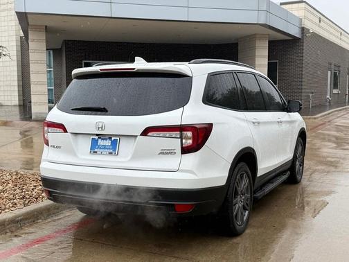 2022 Honda Pilot AWD Sport