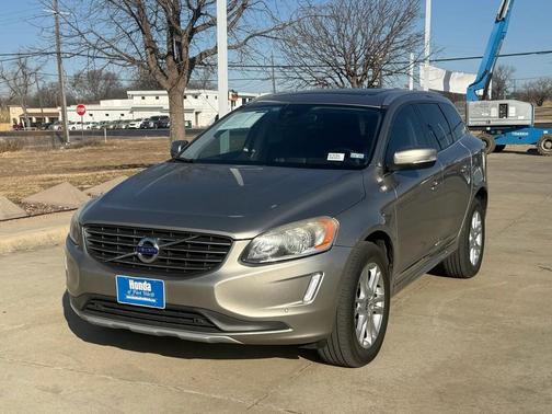 2016 Volvo XC60 T5 Drive-E Premier