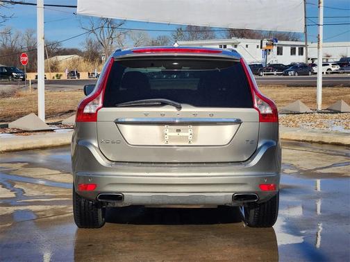 2016 Volvo XC60 T5 Drive-E Premier