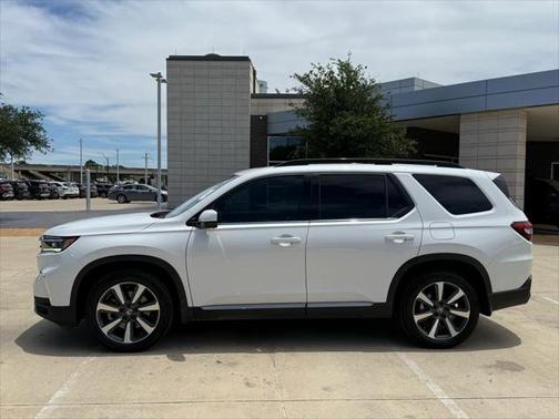 2023 Honda Pilot Touring 8-Passenger