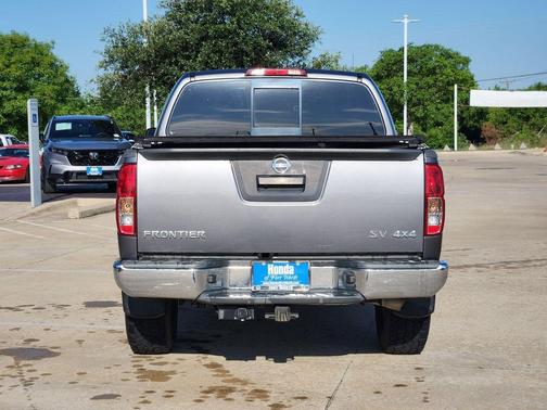Gun Metallic 2019 Nissan Frontier SV