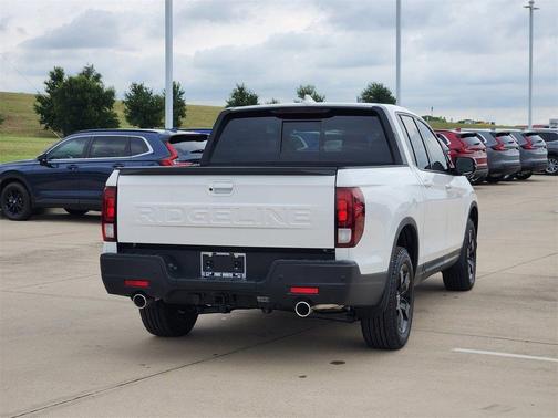 Platinum White Pearl 2026 Honda Ridgeline Black