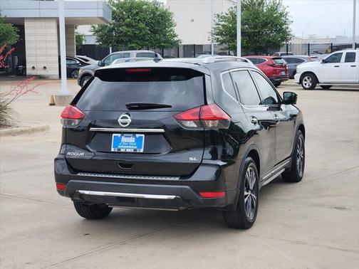 2017 Nissan Rogue SL